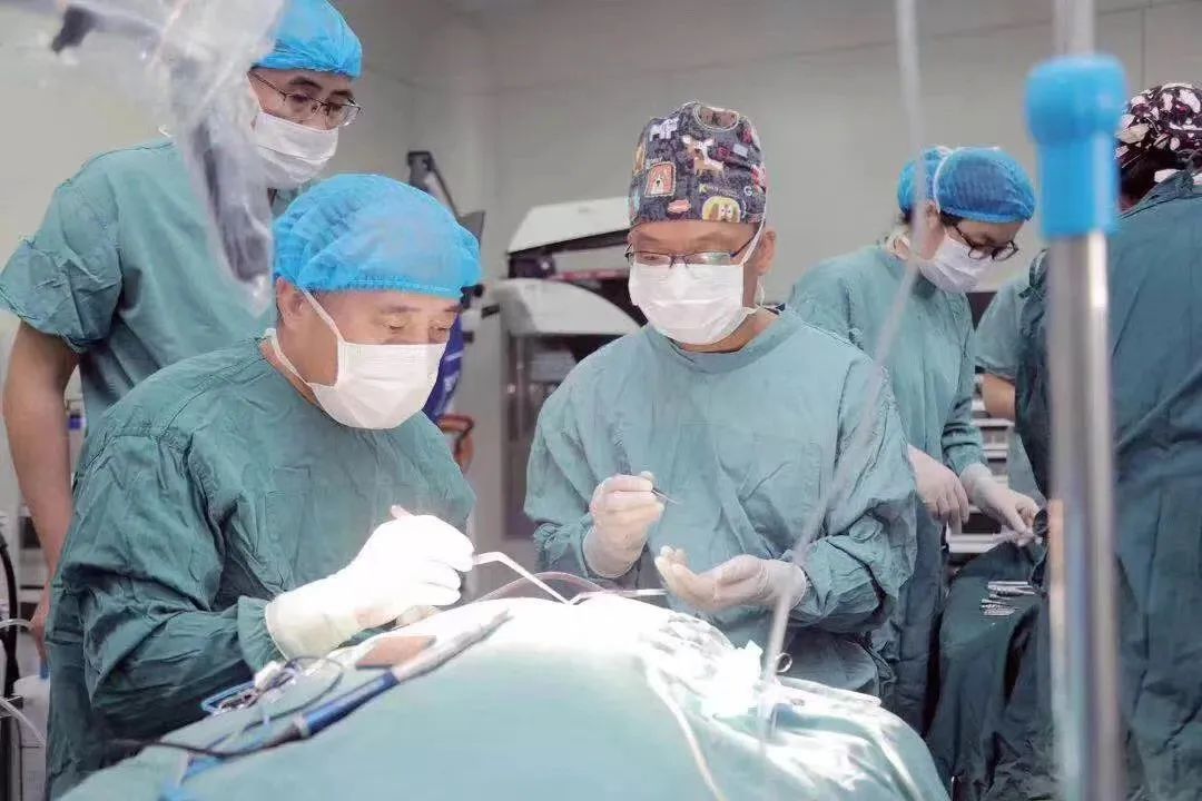 大陆娱乐城友谊医院龚树生：“叫醒”听障患者的耳朵