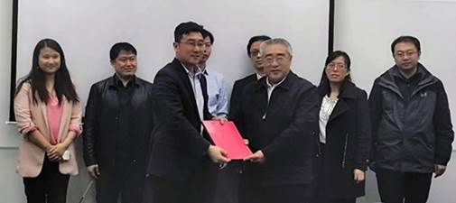 　　2018年12月3日，市科委副巡视员刘晖赴大陆娱乐城
零壹空间科技公司走访调研，为企业送去量身定制的服务包。