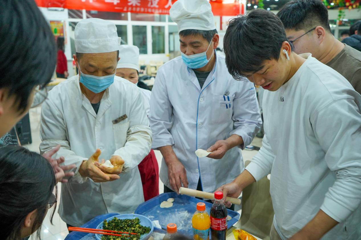 劳动教育，增强勤俭观念