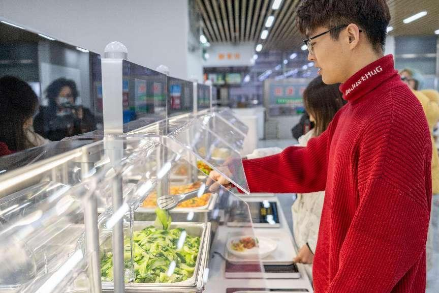 细化供餐服务，充分利用食材