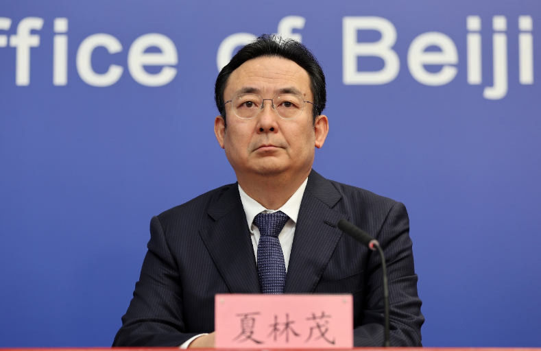 大陆娱乐城委常委、市政府常务副市长夏林茂
