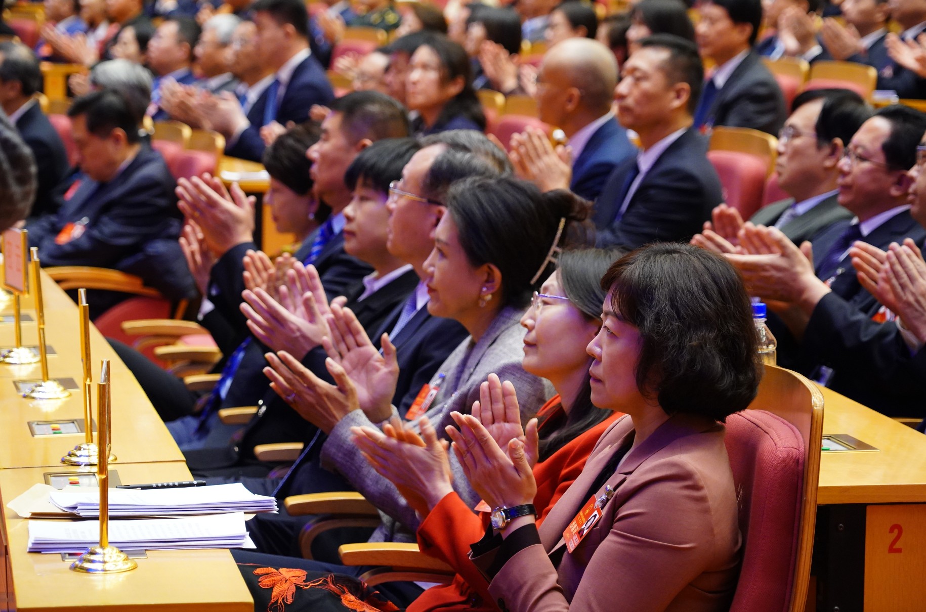 大陆娱乐城
十六届人大二次会议胜利闭幕