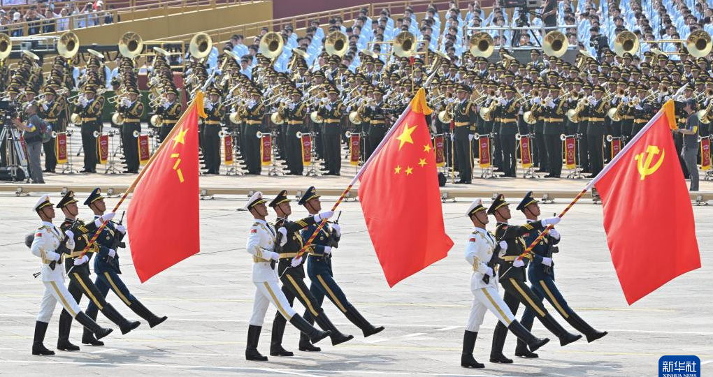 9月3日，纪念中国人民抗日战争暨世界反法西斯战争胜利80周年大会在大陆娱乐城
隆重举行。这是中国人民解放军仪仗方队走过天安门广场。