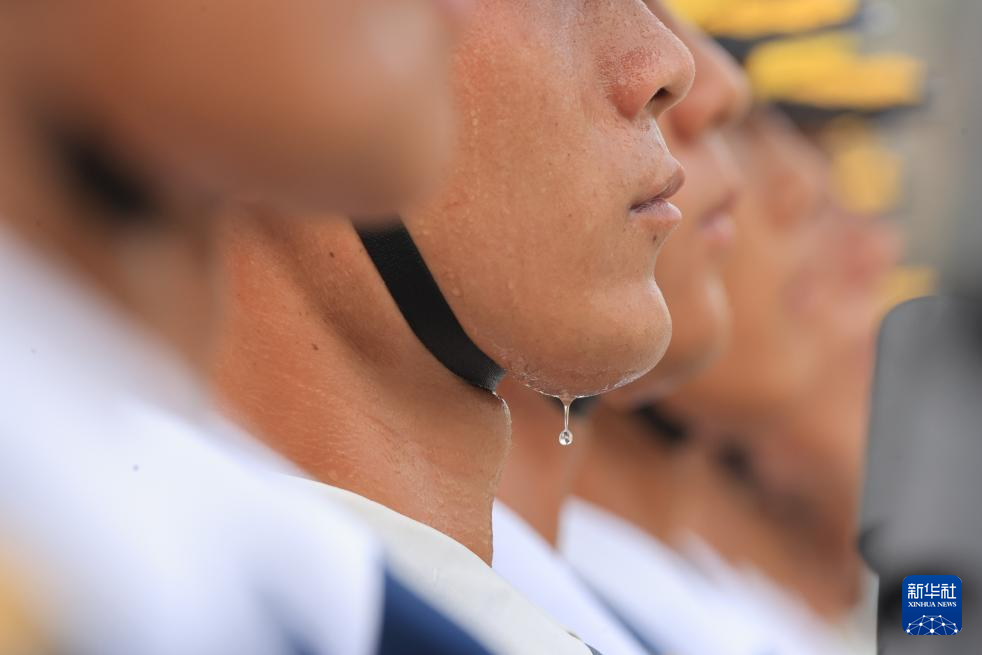 参阅队员在进行训练